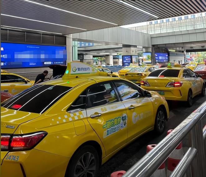 后续：家庭背景曝光哥嫌她无理取闹回应pg电子免费模拟器福建4娃妈拒补票(图6)