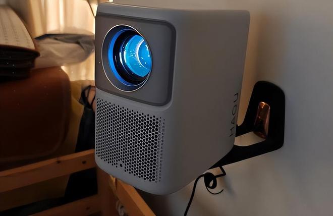 K2 Pro 评测：租房党平替电视优选pg模拟器试玩千元投影天花板！哈趣(图3)